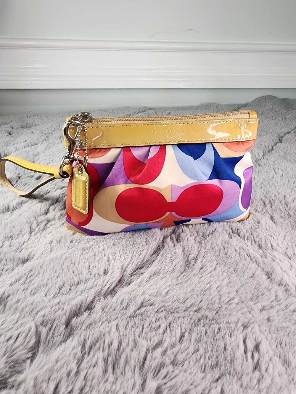 Coach Multicolor Signature Soho Pleated Sateen Wristlet Yellow Patent Trim Y2K